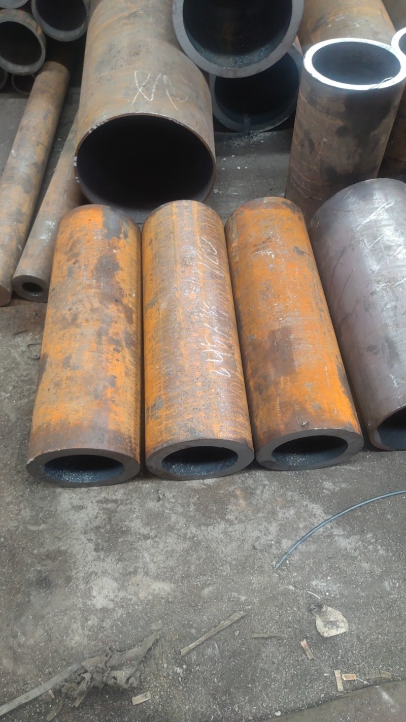 定南定南定南20CrMo无缝钢管切割